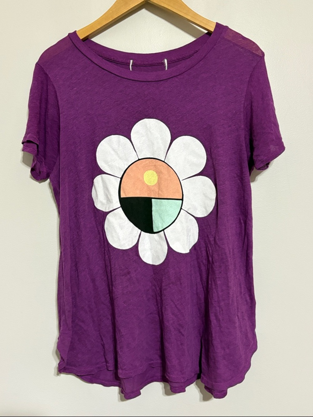 Wildfox RARE Purple Graphic Daisy Tee Size Medium NEW With Error!
